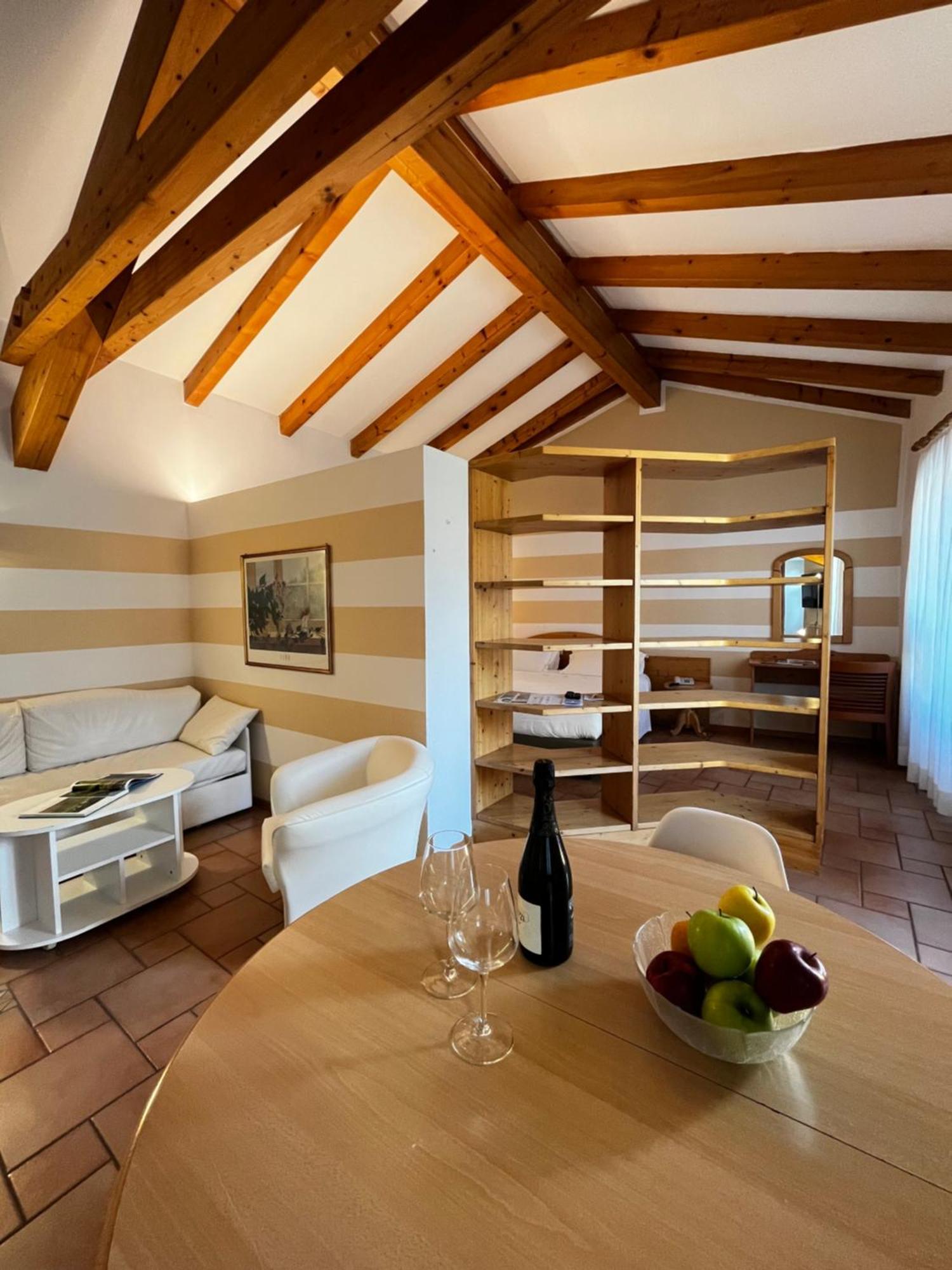 Manci Apartments By Hotel America Τρέντο Εξωτερικό φωτογραφία