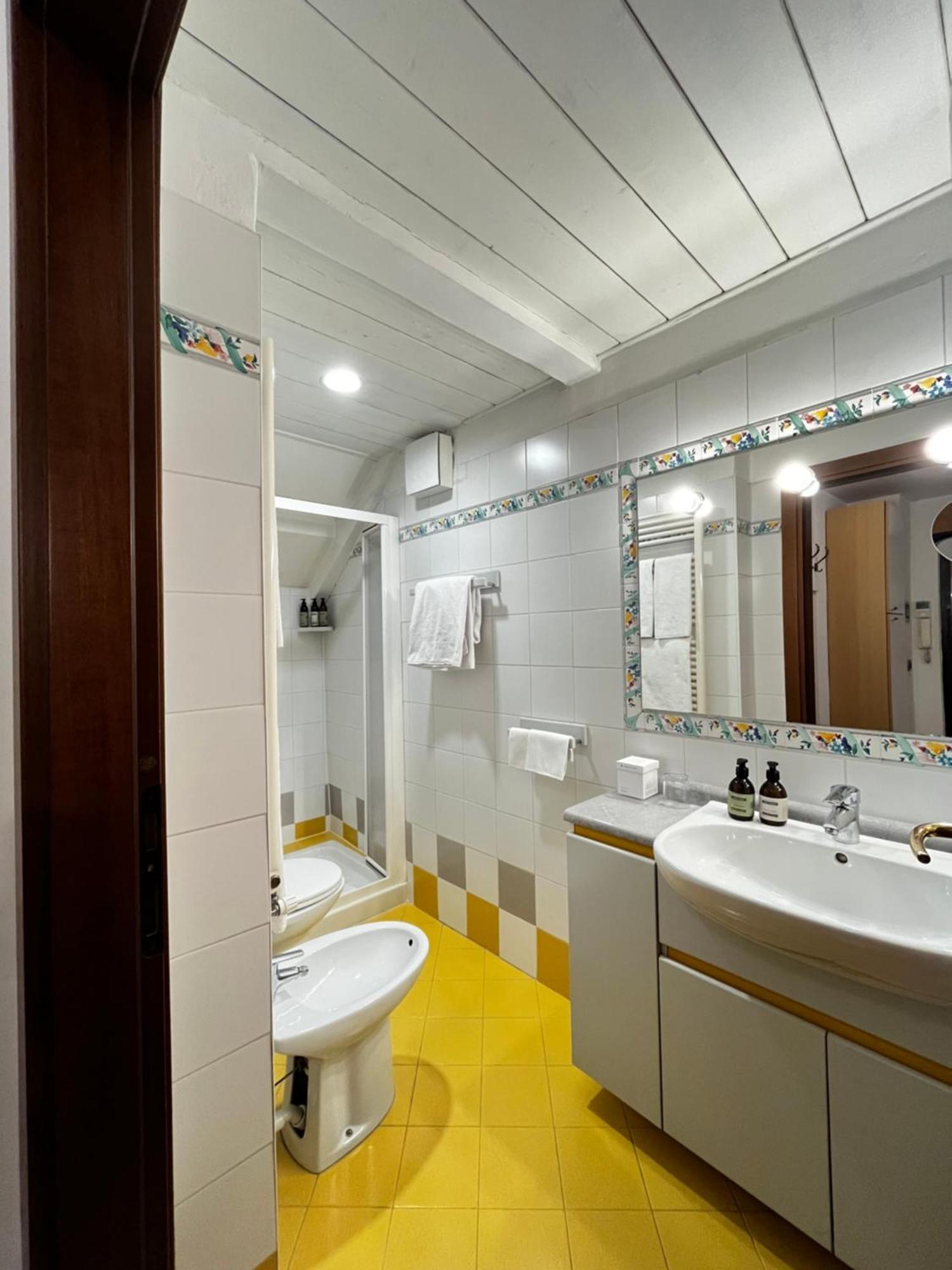 Manci Apartments By Hotel America Τρέντο Εξωτερικό φωτογραφία